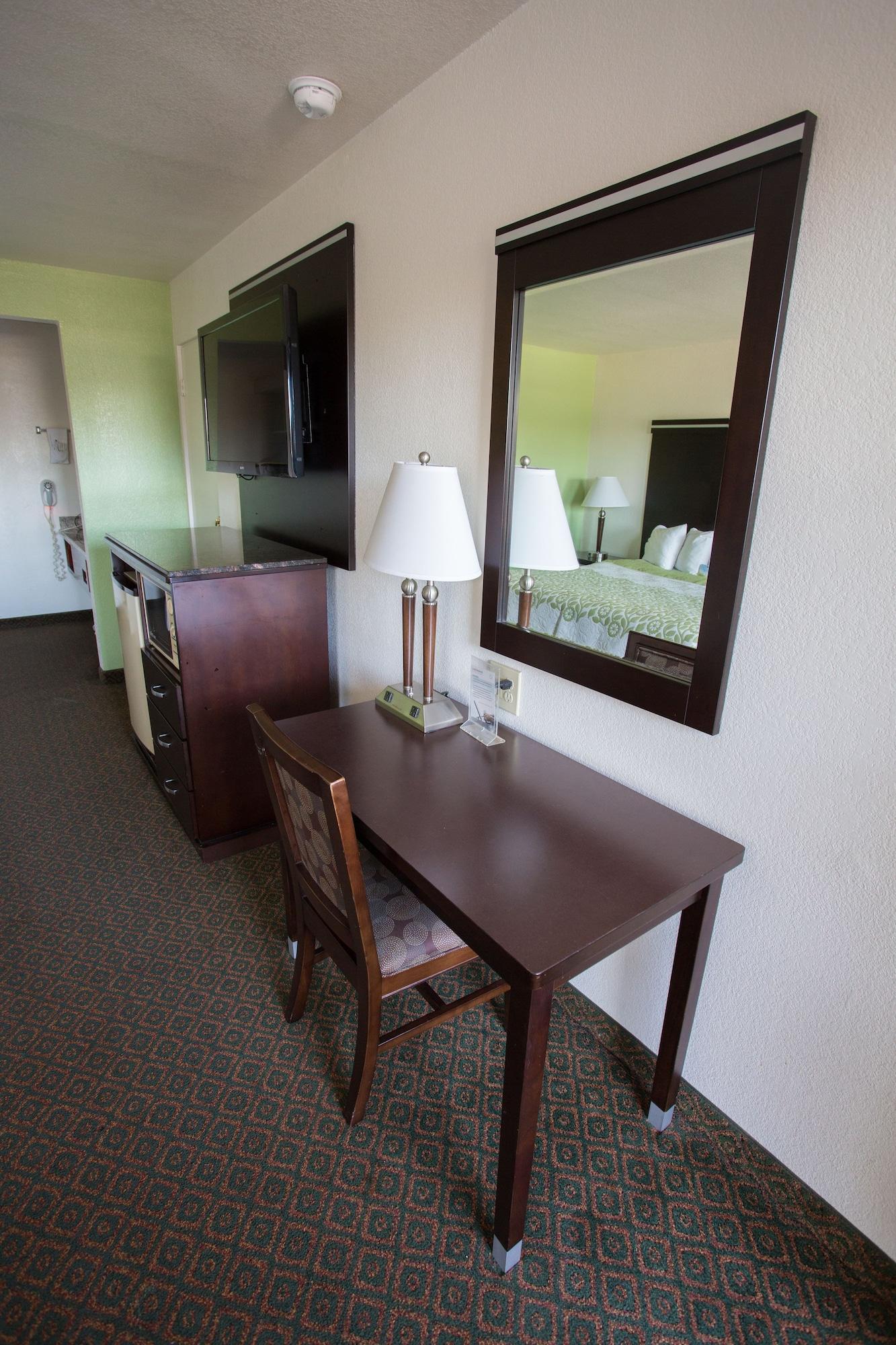Motel Days By Wyndham Oceanside
