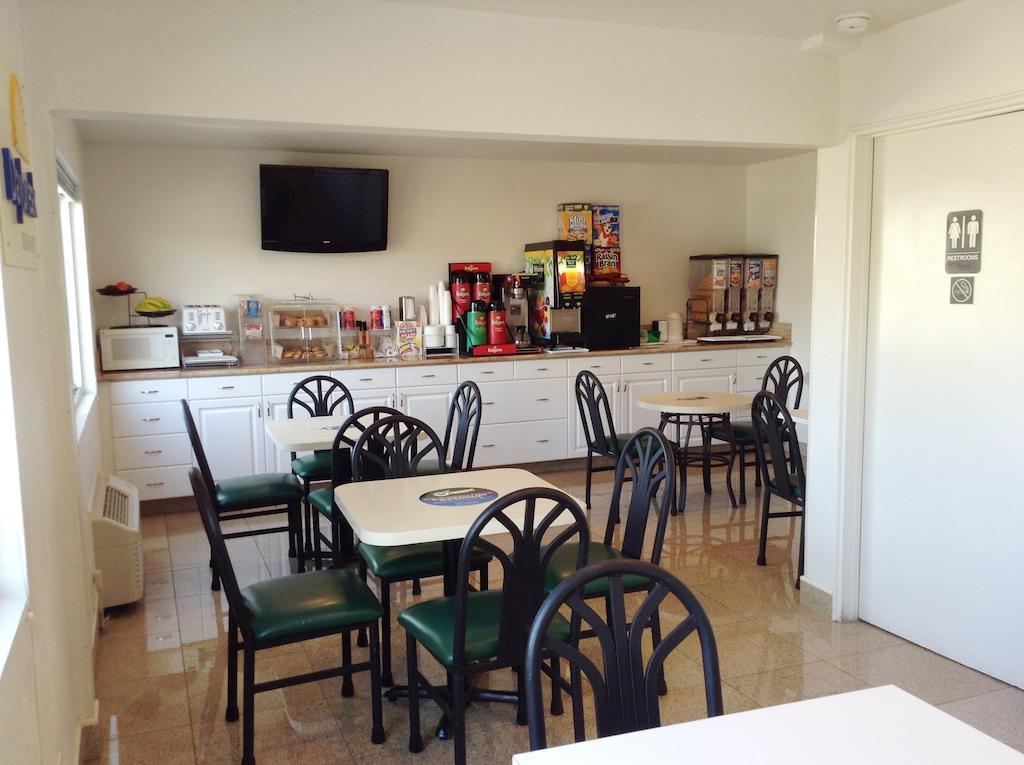 Motel Days By Wyndham Oceanside