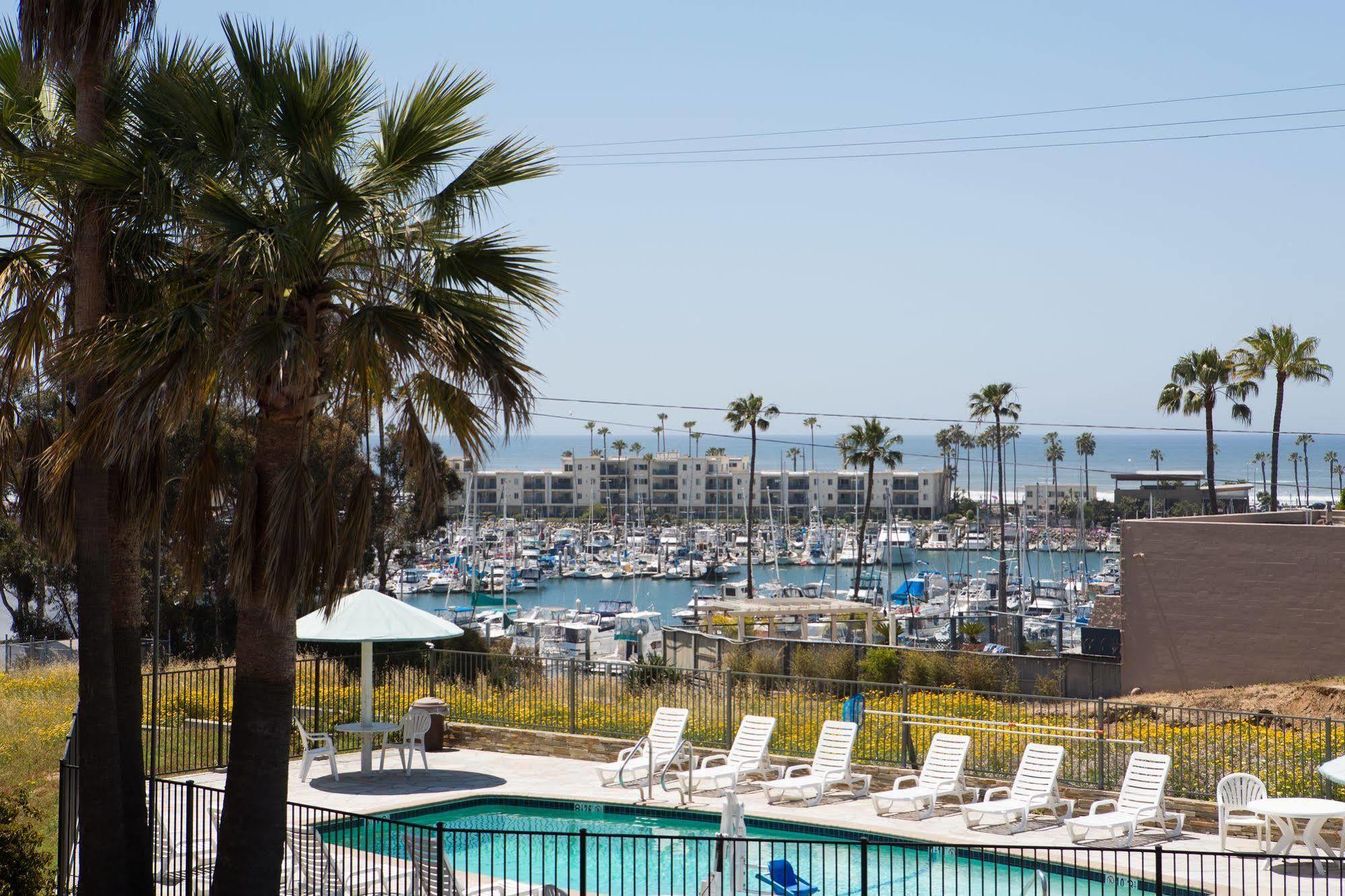 Days By Wyndham Motel